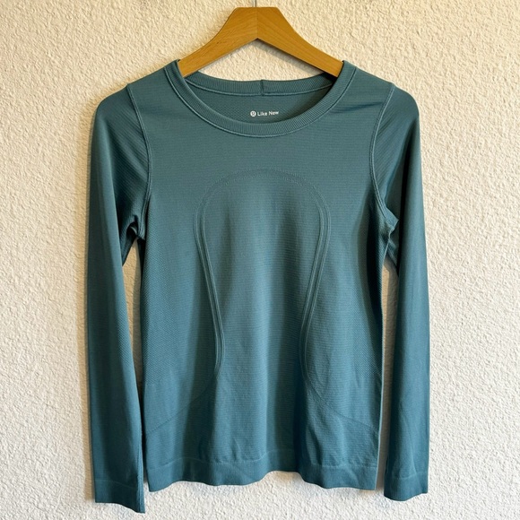 lululemon athletica Tops - Lululemon Swiftly Tech Race Length Long Sleeve Shirt Blue Women’s 6